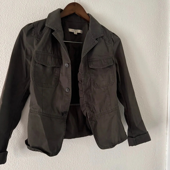 Utility Jacket Gray Ruffle Button Up Feminine Office Size 2 Anne Taylor Loft - Picture 7 of 11